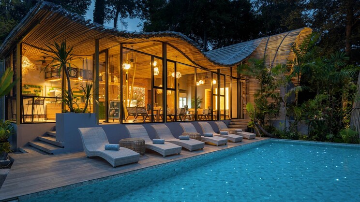 Sinae Phuket Luxury Hotel